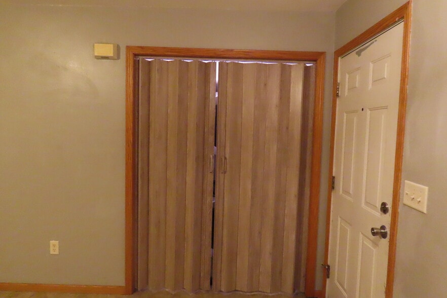 sliding closet doors for laundry - 2025 S Main St