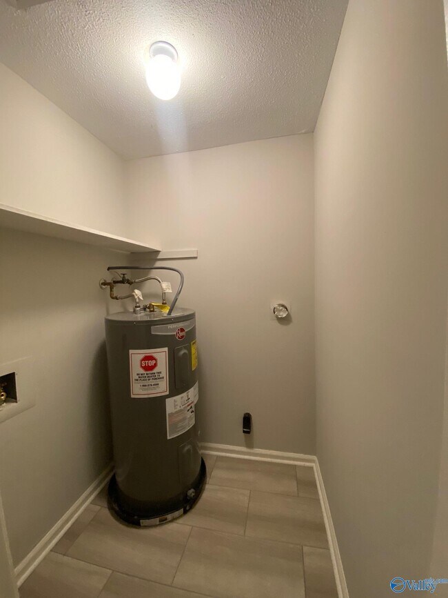 Building Photo - 710 Mountain Gap Rd SE