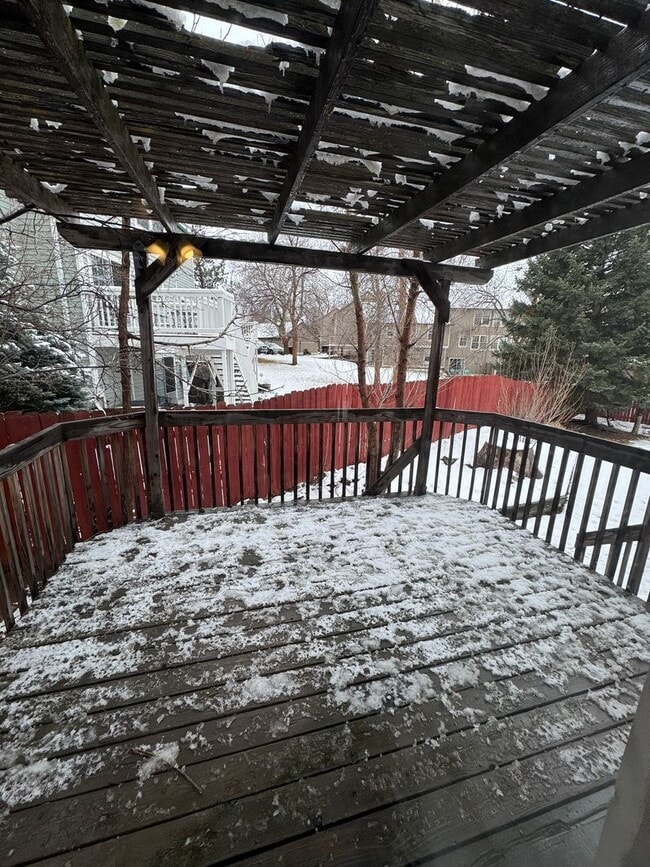 Building Photo - Great House