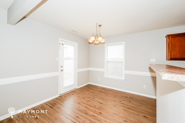 Building Photo - Classic 3-Bedroom Home