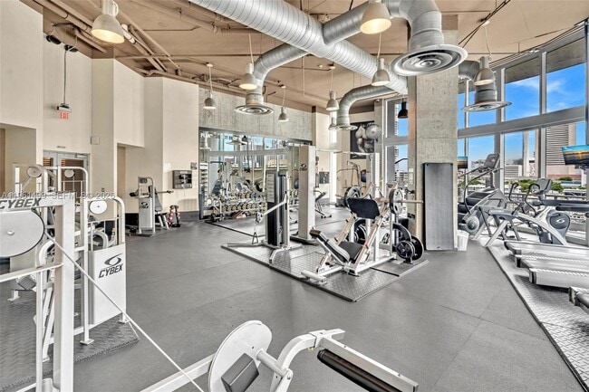 Building Photo - 690 SW 1st Ct