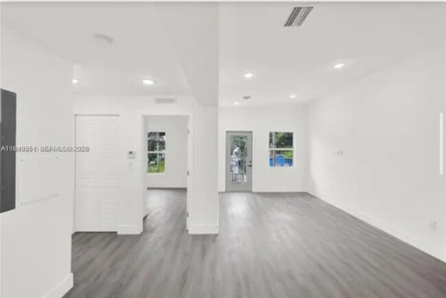 Building Photo - 1831 NW 67th St