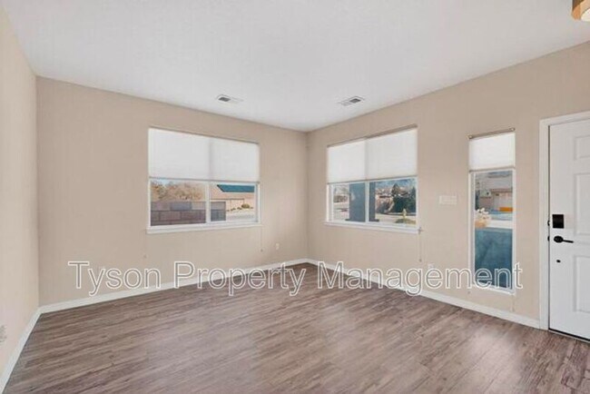 Building Photo - 8523 Waterford Pl NE