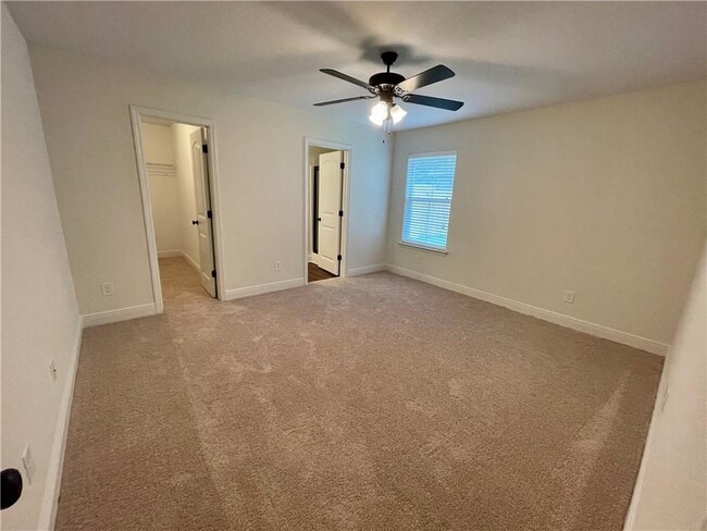 Building Photo - 1185 Forest Glen Dr W