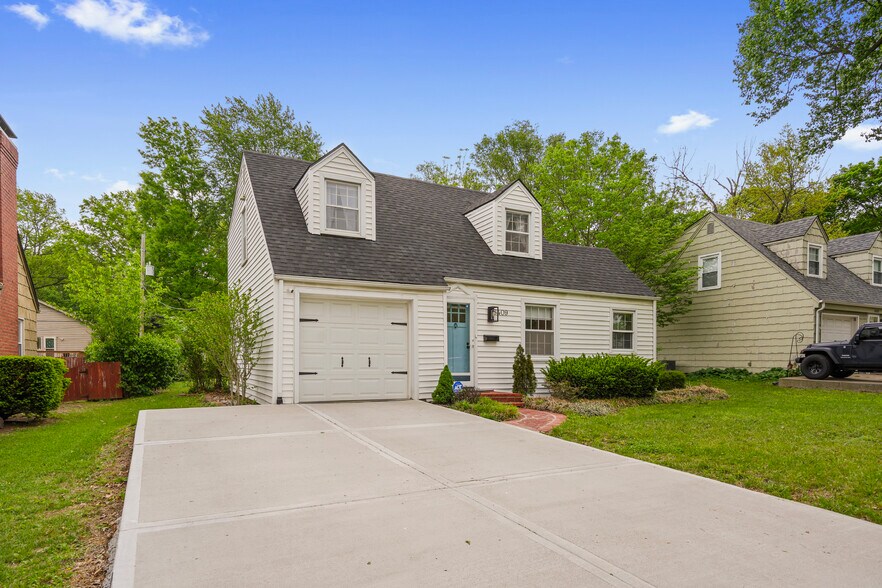 Building Photo - 8409 Ward Pky