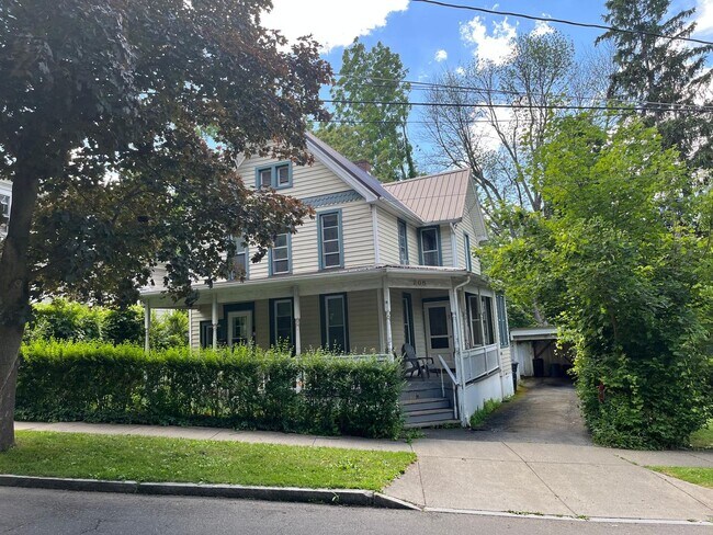 Building Photo - 208 Hudson St