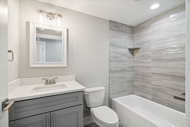 Building Photo - 2429 N 3rd St