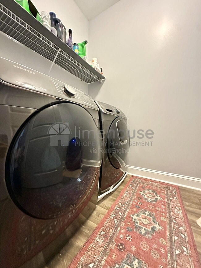 Building Photo - 127 Repose Ln