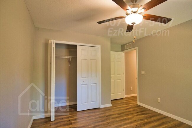 Building Photo - 5204 S San Mateo Dr