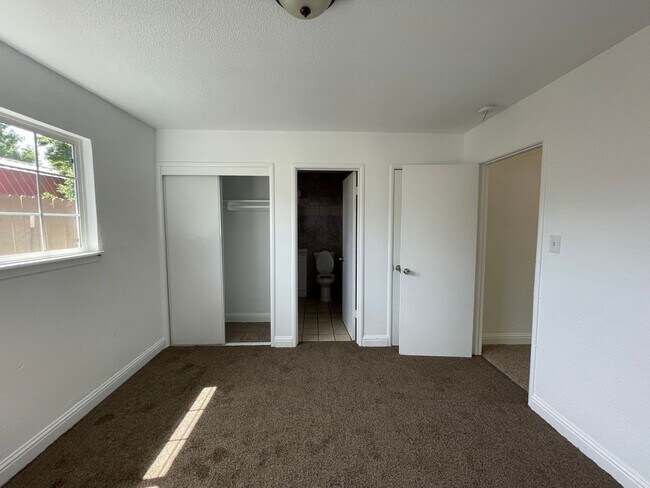 Building Photo - 4357 College Way