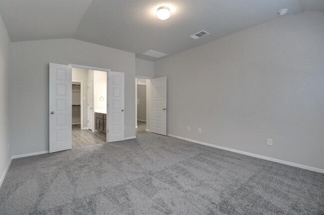 Building Photo - 21302 Pioneer Cove