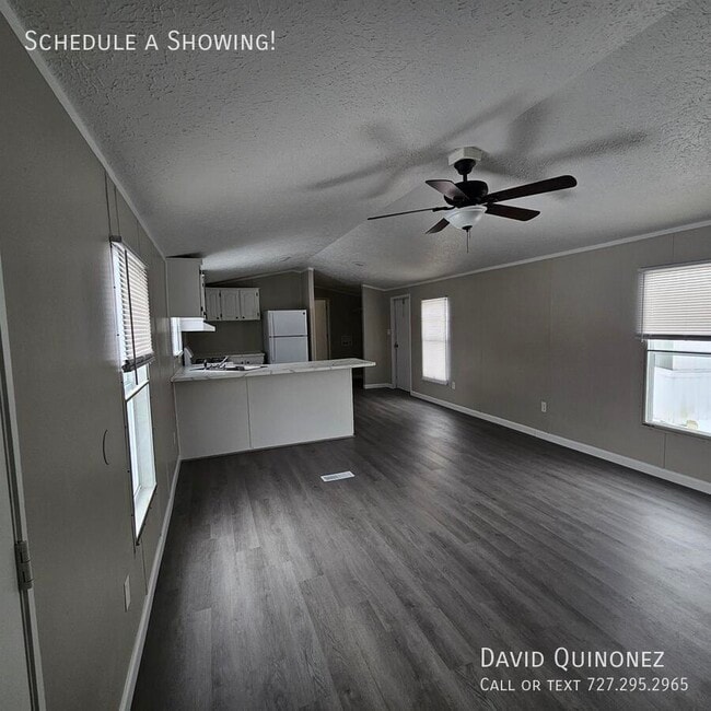 Building Photo - 2737 W Washington Center Rd