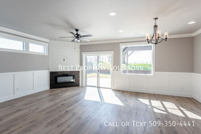 Building Photo - 1331 NE Nanto-A