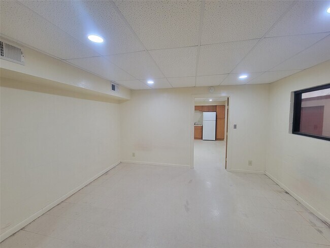 Building Photo - 12600 La Riviera Dr