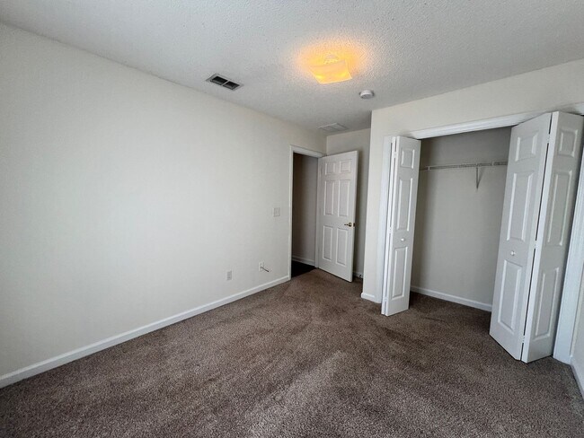 Building Photo - $1495- 3/2 in Palm Coast