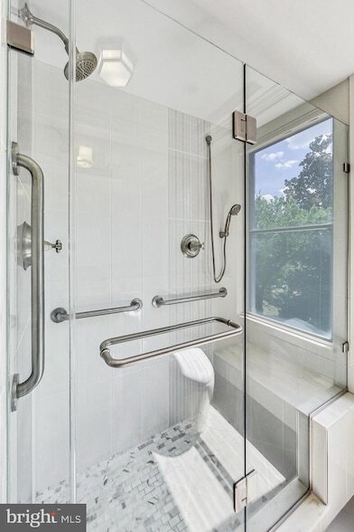 Building Photo - 3900 Cathedral Ave NW