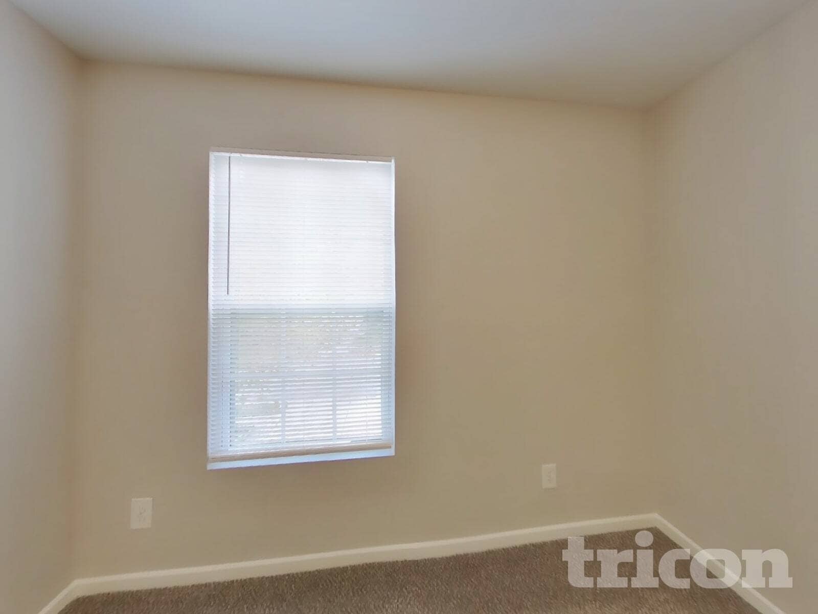 Building Photo - 10864 Grace Dr