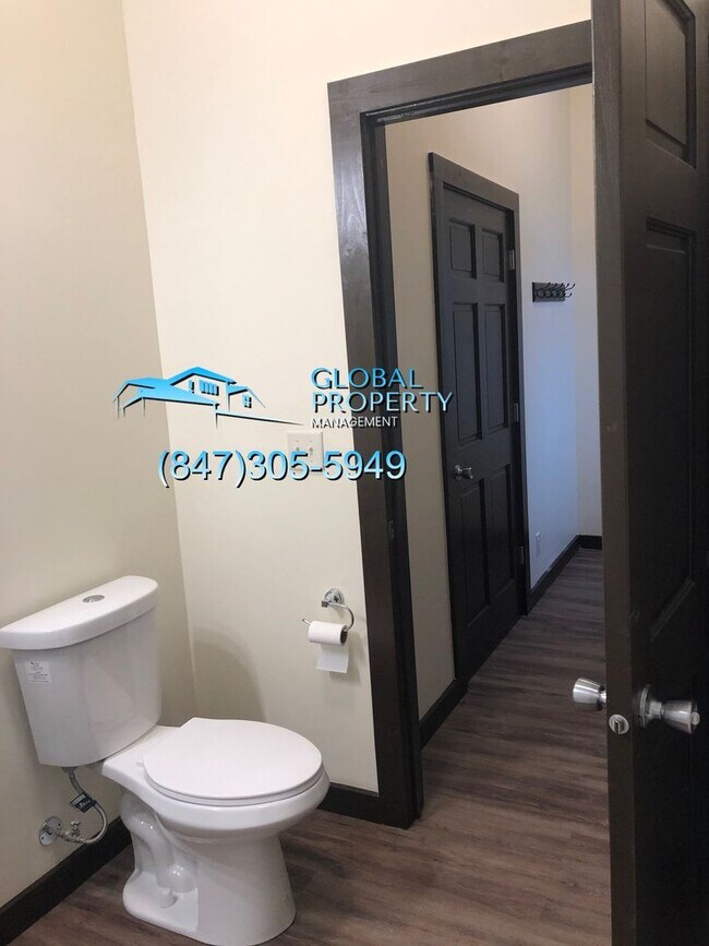 Building Photo - 6309 27th Ave