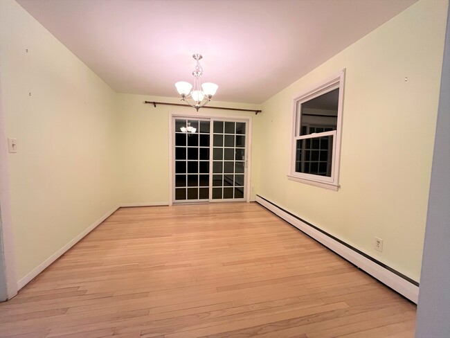 Dining room - 37 Sky View Dr