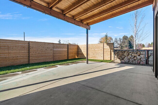 Building Photo - 98 S Carbon Rivet Ave