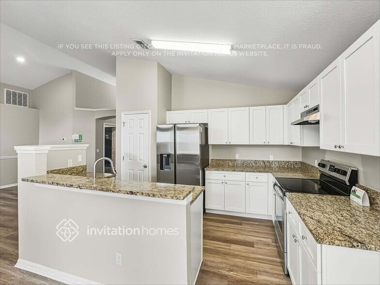 Building Photo - 2515 Clareside Dr