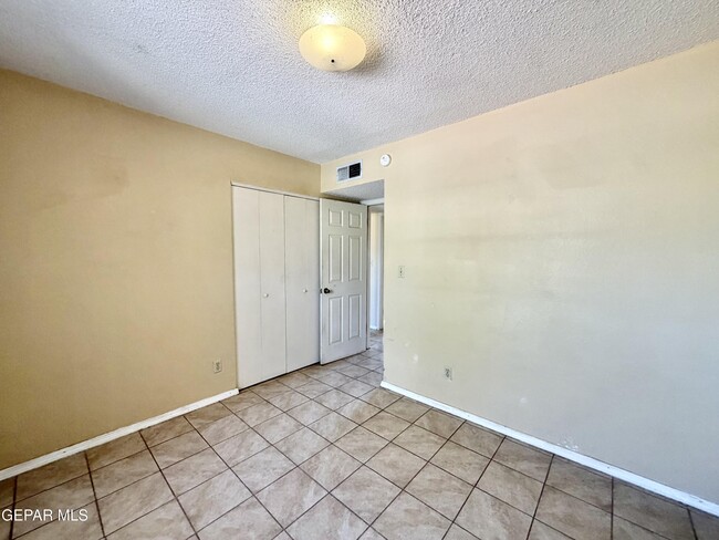 Building Photo - 317 Bright Water Ln