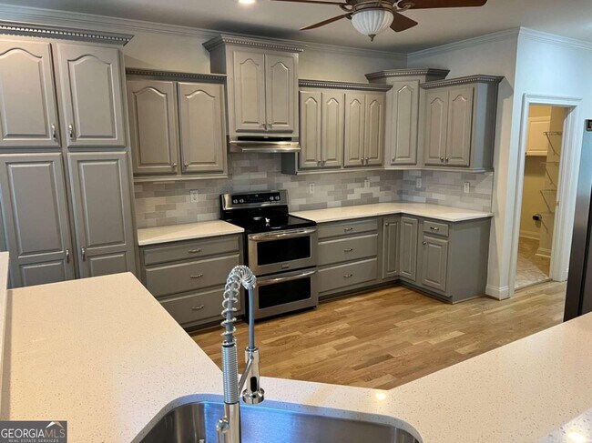 Building Photo - 194 Sweetwater Rdg