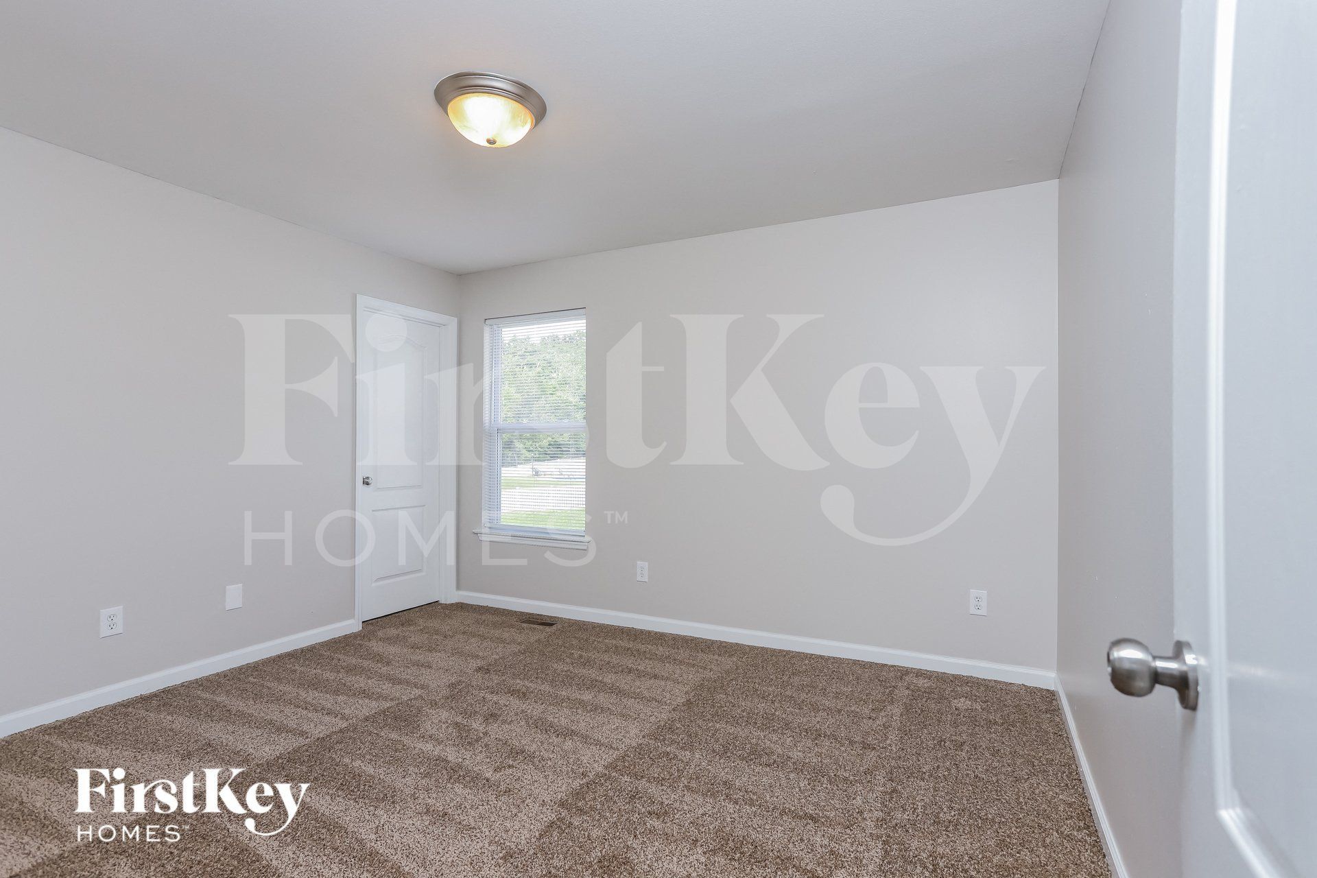 Building Photo - 107 Trailing Oak Ct