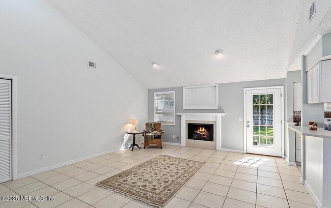 Building Photo - 3386 Chrysler Dr