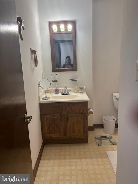 Building Photo - 23250 Chestnut Oak Ct