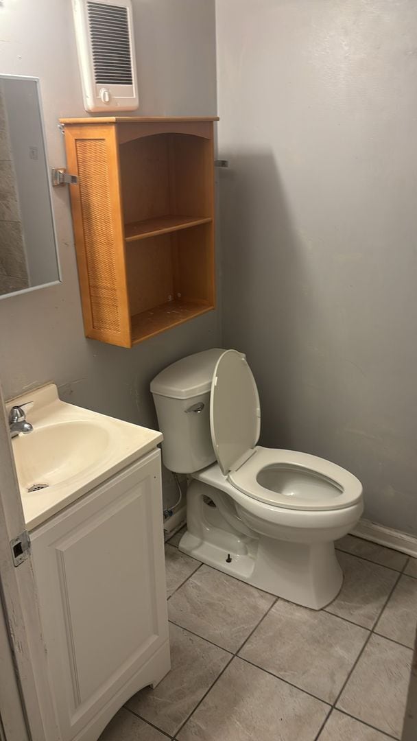 Building Photo - 7841 S Loomis Blvd