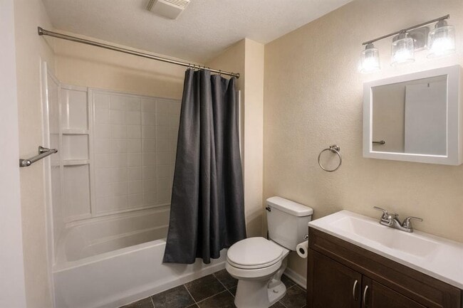 Building Photo - 2216 Downing St