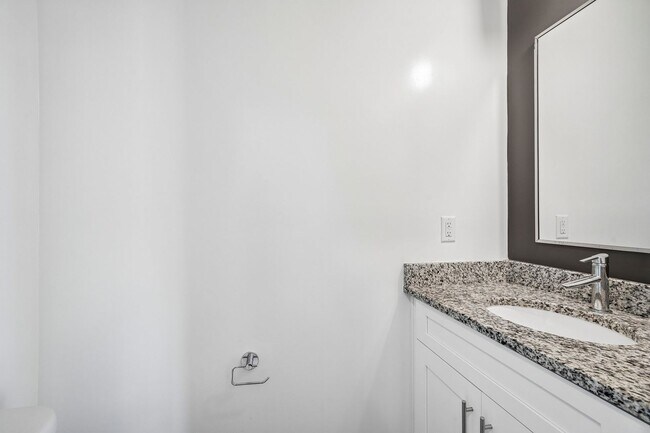 Building Photo - 501 Wesley Pl
