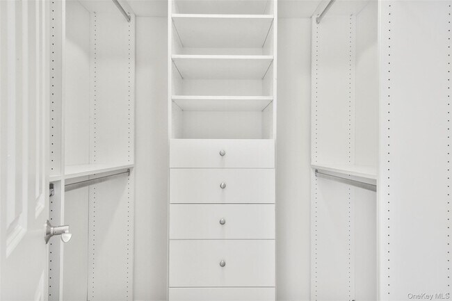 Building Photo - 55 1st St