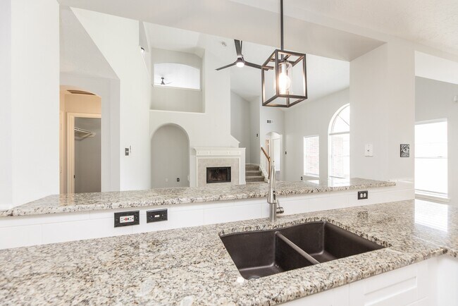 Building Photo - 23106 Beech Canyon Dr