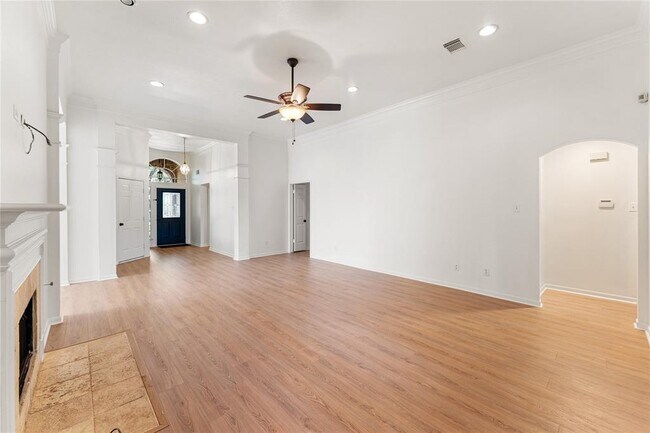 Building Photo - 2434 Blue Rose Dr
