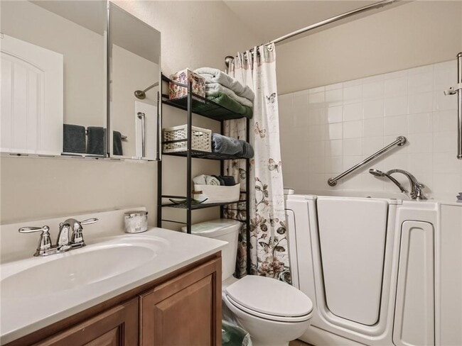 Building Photo - 1807 Colorado Bend Dr