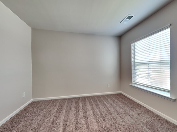 Building Photo - 27 Blue Fescue Way