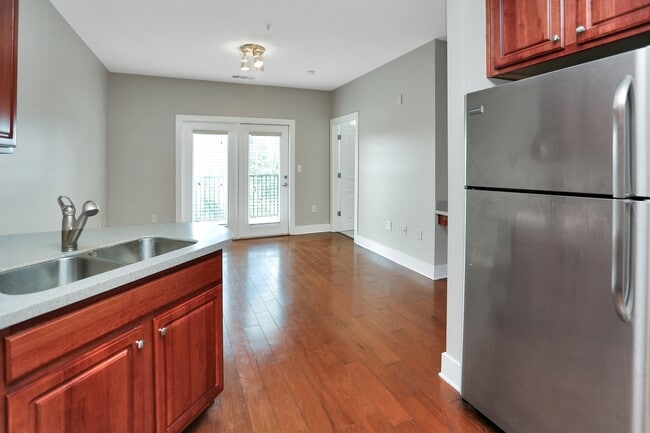 Building Photo - 799 Hammond Dr