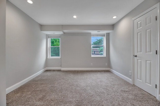 Building Photo - 1679 Montello Ave NE