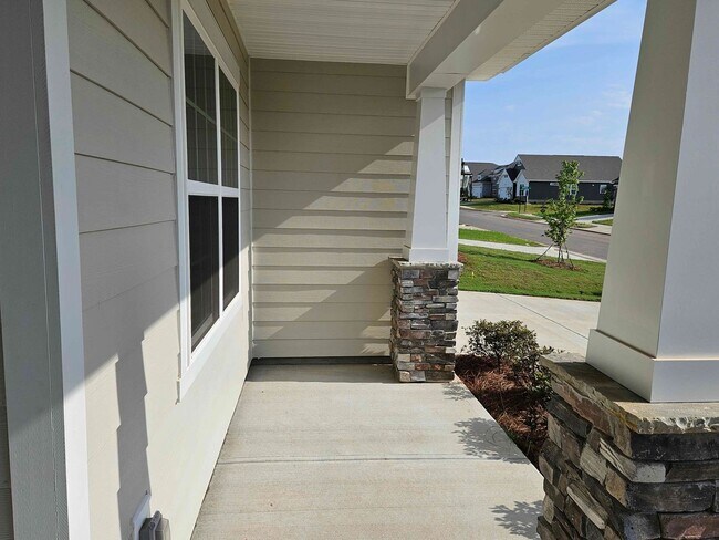 Building Photo - Bell Farm Community - 3BR / 2BA + Garage