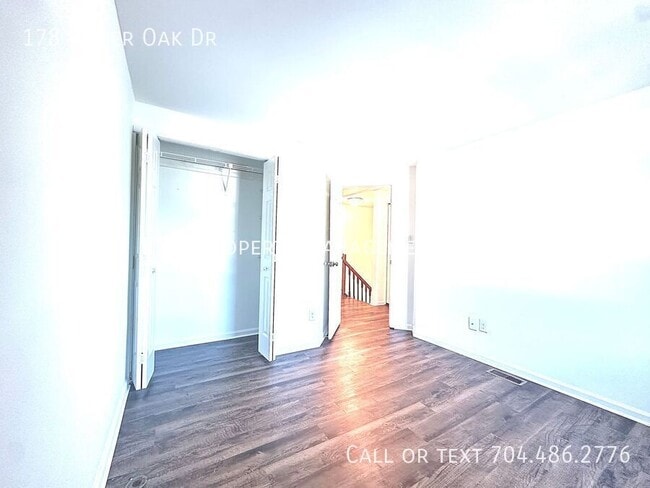 Building Photo - 178 Water Oak Dr