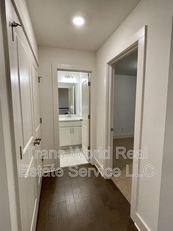 Building Photo - 158 N Auburn Landing Pl