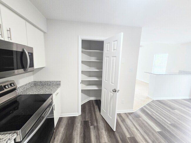 Building Photo - 459 Seahorse Run