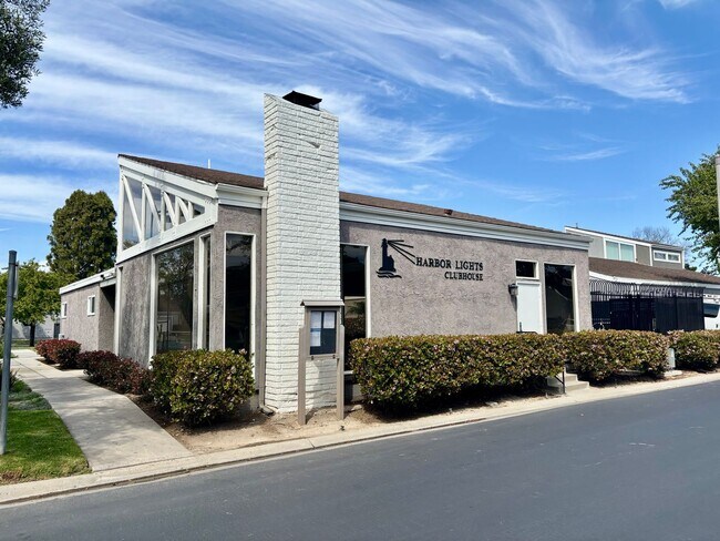 Building Photo - 437 Reed Way