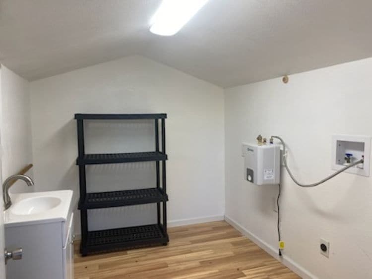 Building Photo - 352 Stoddard Way