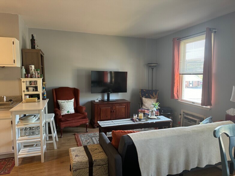 family room - 439 W Loveland Ave