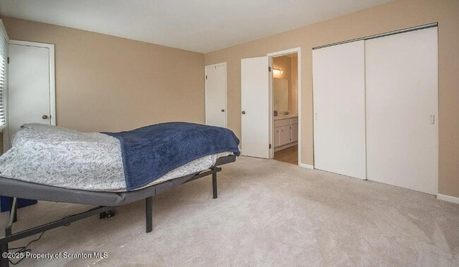 Building Photo - 166 Haverford Dr