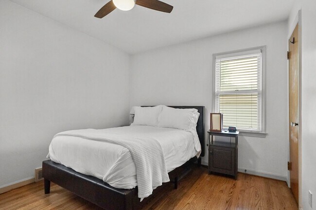 Building Photo - Charming 3-Bedroom Home with Finished Basement in Royal Oak