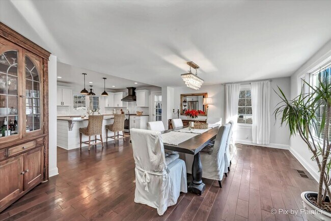 Building Photo - 708 S Rose Farm Rd